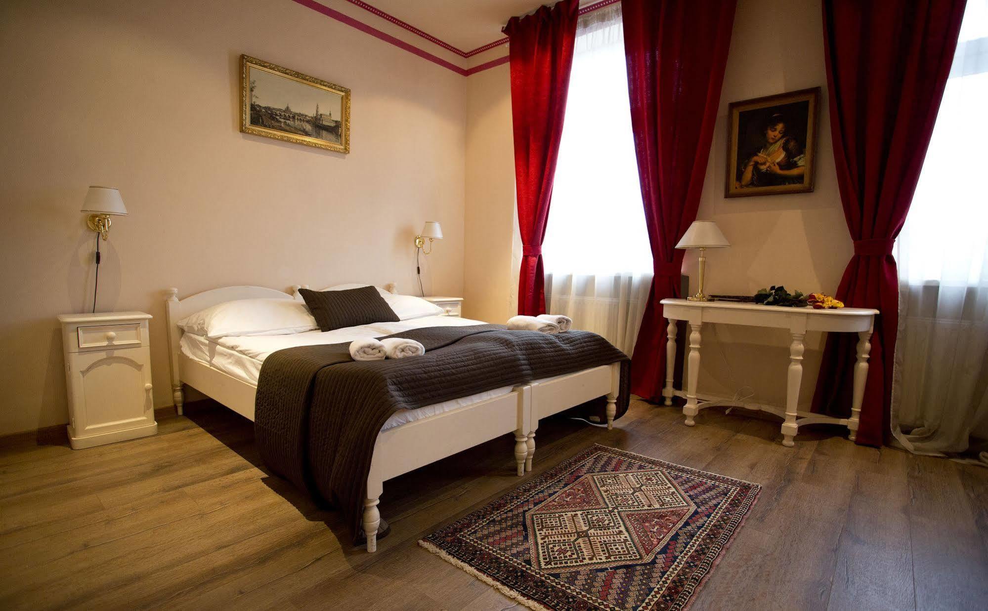 Hotel Nabucco Прага Екстер'єр фото