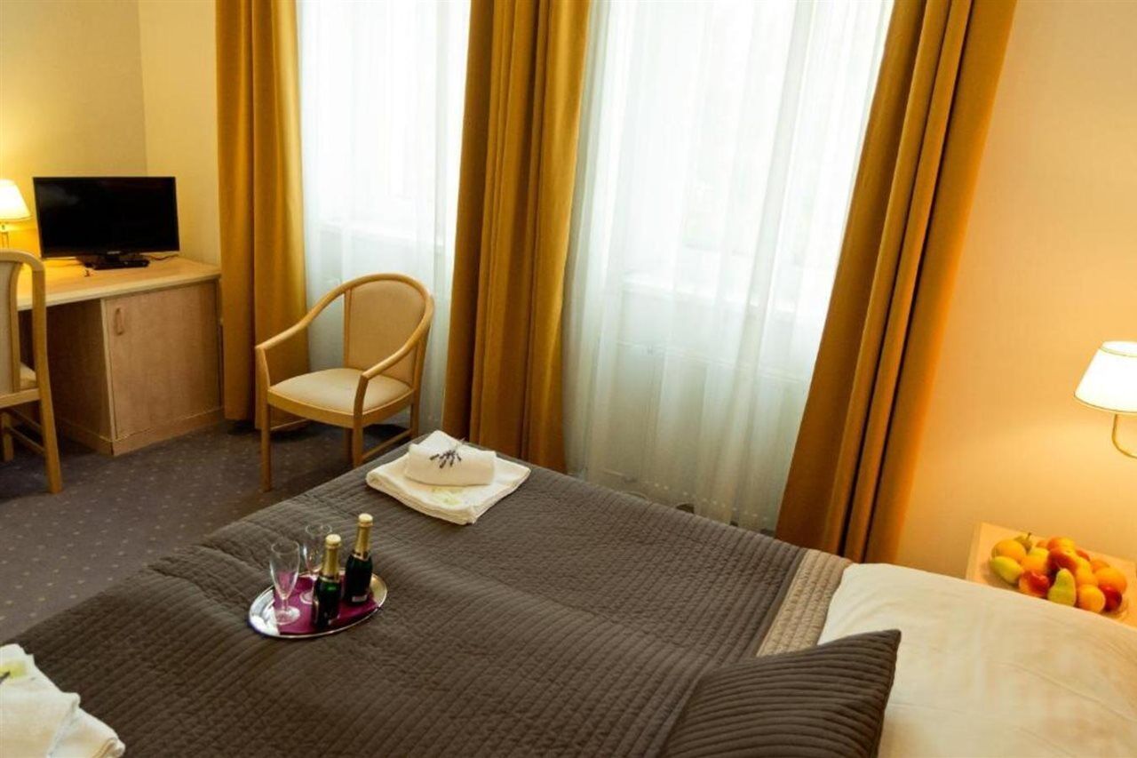 Hotel Nabucco Прага Екстер'єр фото